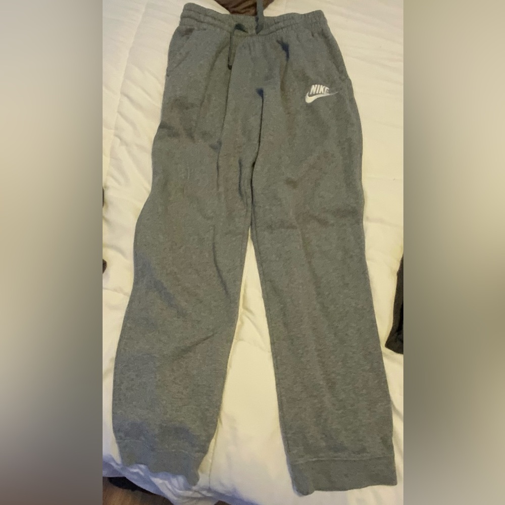 Boys size xl sweatpants Crewneck gap sweater